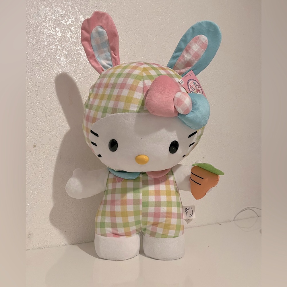 Hello Kitty Easter Greeter